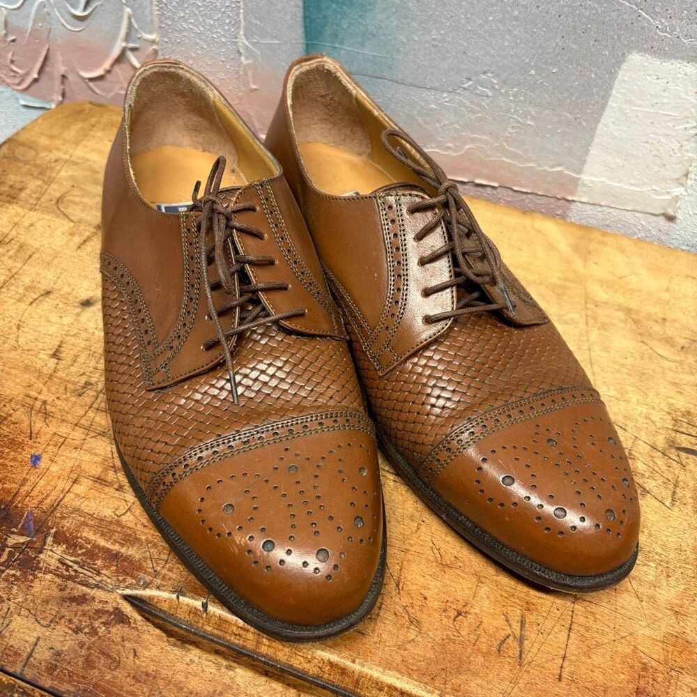Bostonian 9 Brown Derby Leather Dress Shoes Business Professional Formal Classy